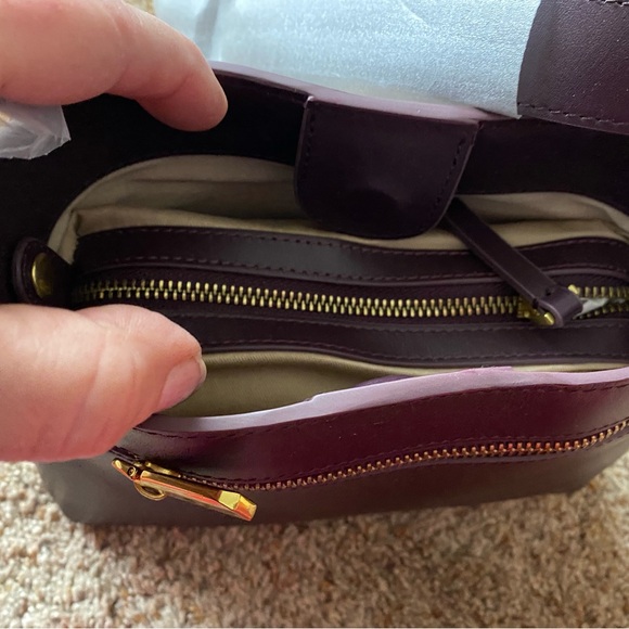 NWT R. Riveter “Connie” Plum Crossbody - Picture 3 of 9